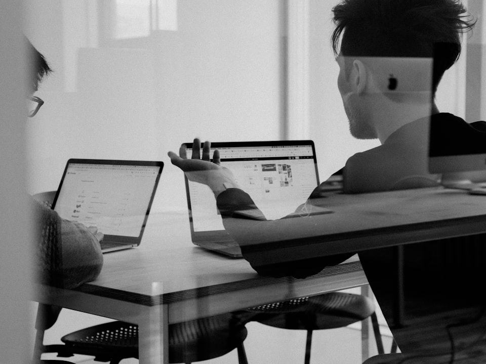 Mentor helping a candidate improve interview confidence