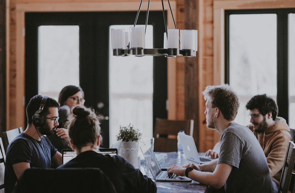 Mock interview review session between candidate and mentor